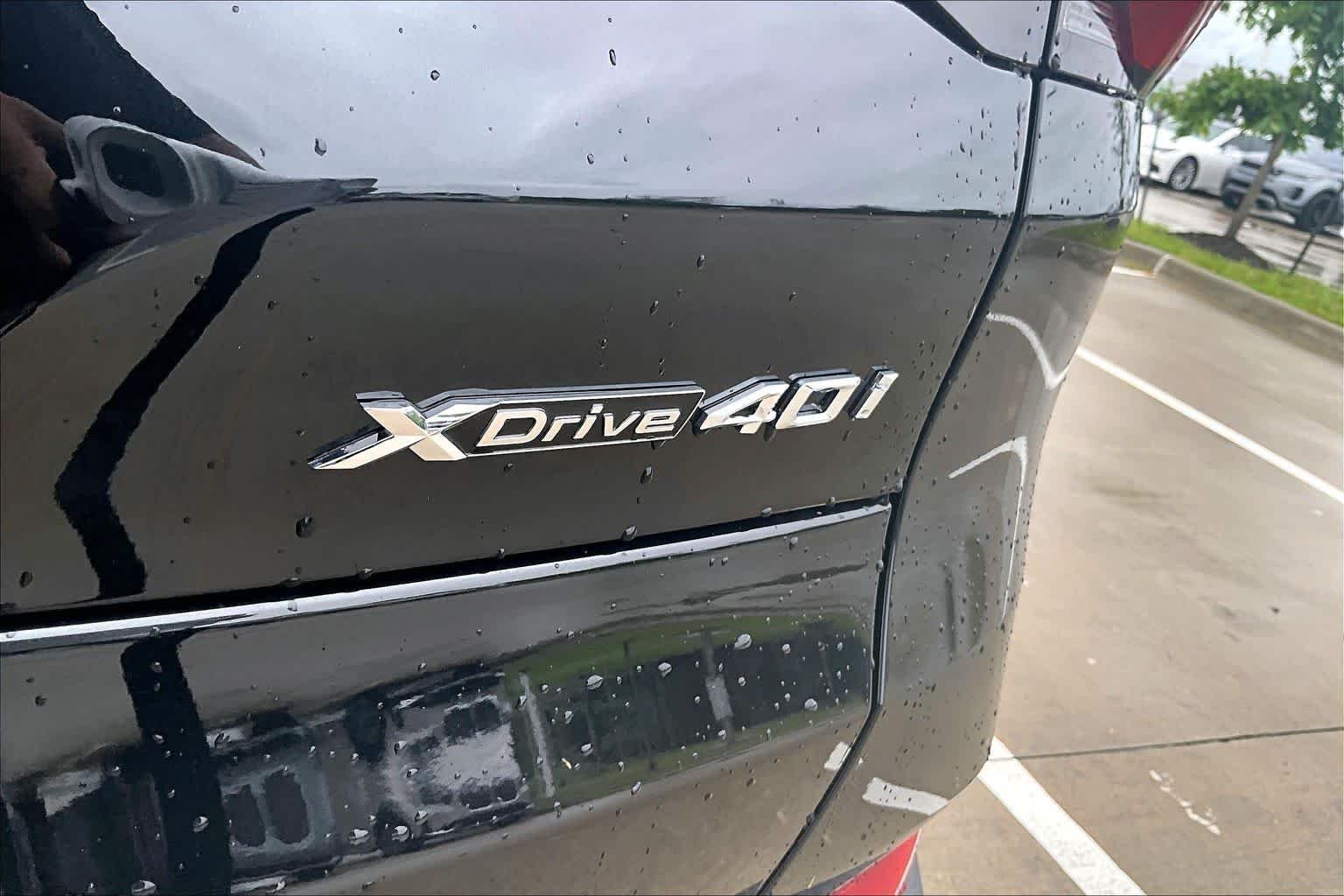 Used 2026 Black Sapphire Metallic BMW xDrive40i image 18