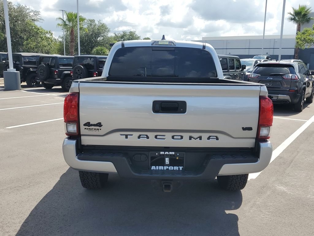 Used 2022 Silver Toyota SR5 image 6