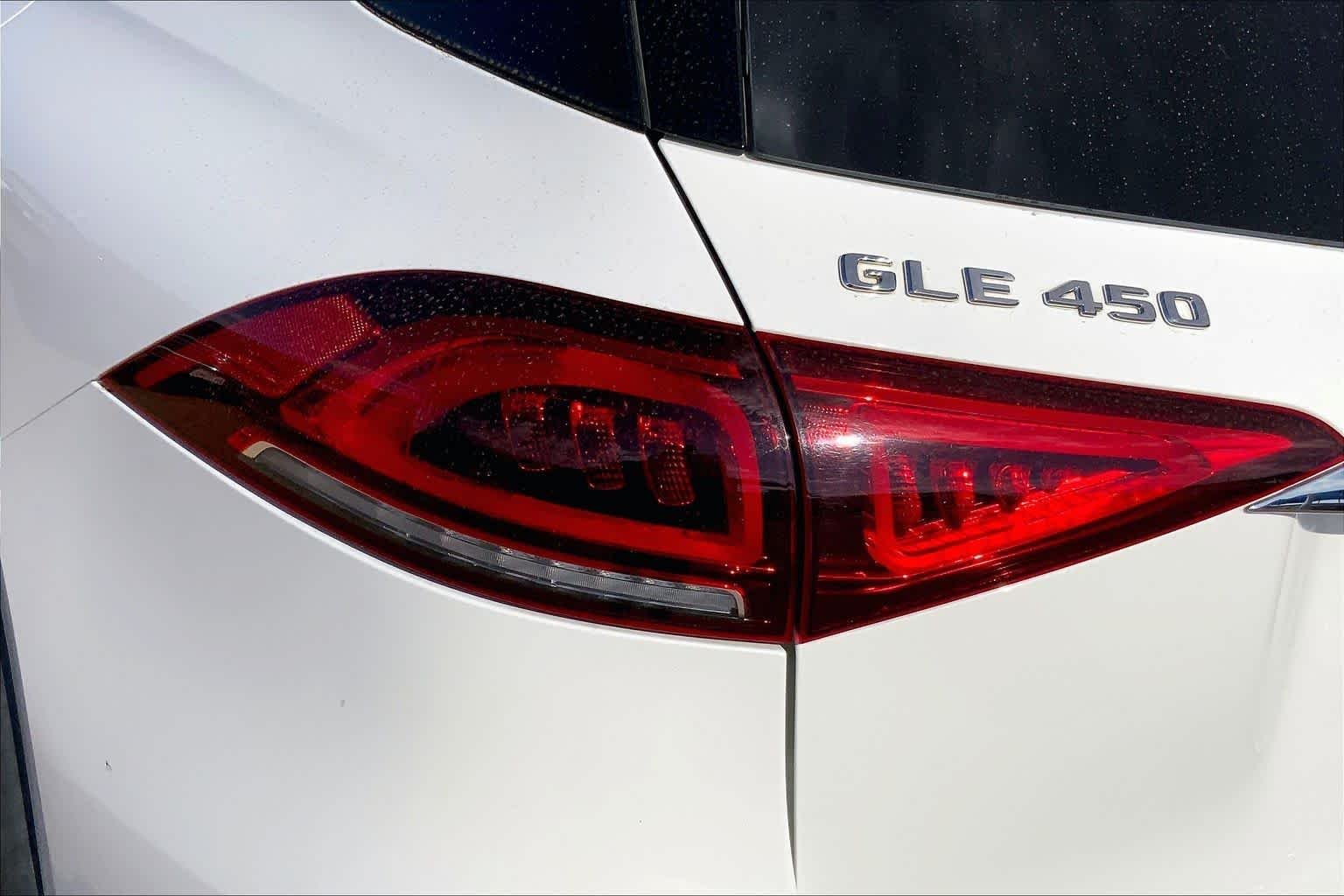 Used 2021 Polar White Mercedes-Benz GLE 450 image 29