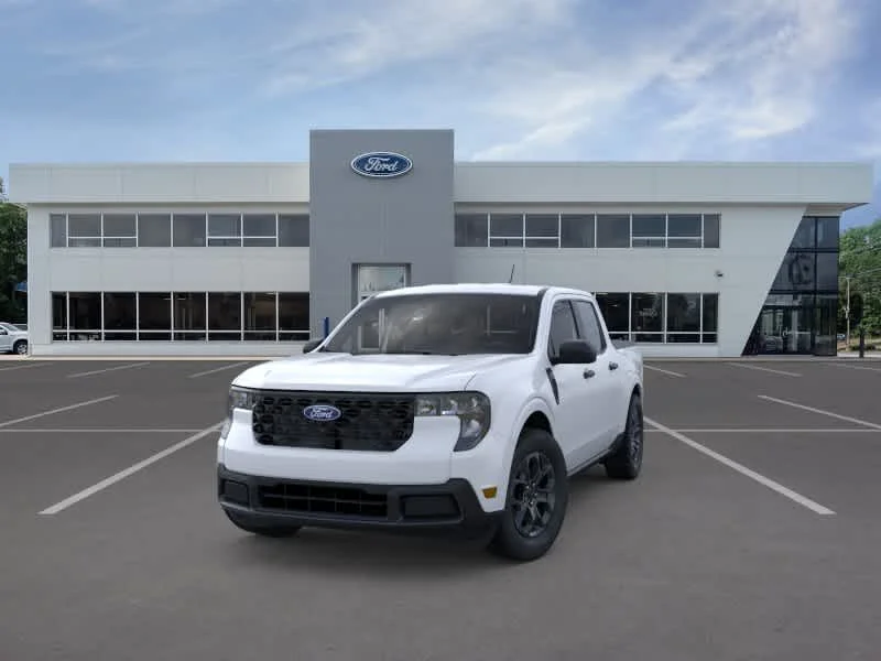 New 2026 Oxford White Ford XLT image 2