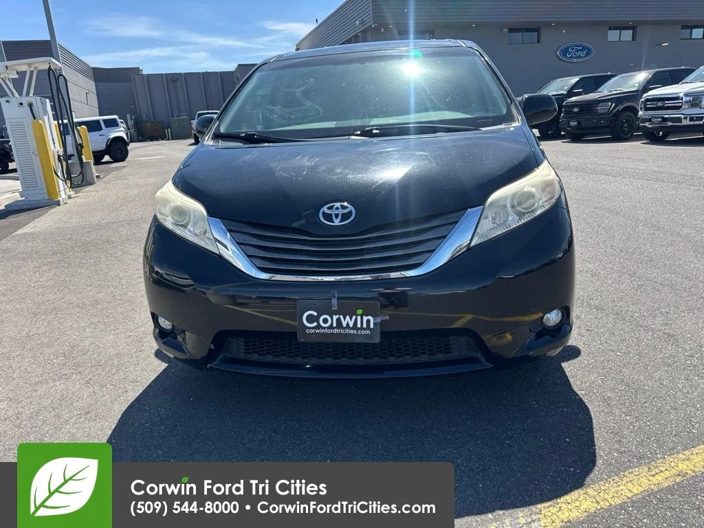 Used 2011 Toyota Sienna XLE with VIN 5TDYK3DC1BS067810 for sale in Pasco, WA