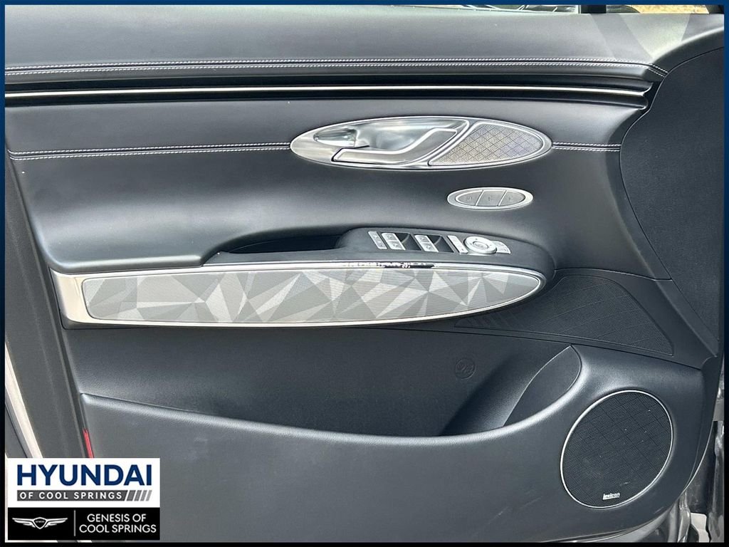 Used 2022 Silver Genesis 3.5T Sport image 18