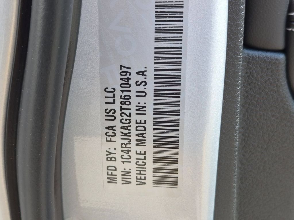 New 2026 Silver Zynith Exterior Paint Jeep Laredo X image 25