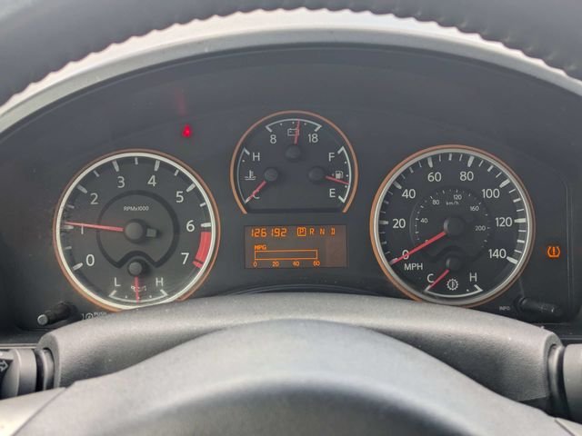 Used 2008 White Nissan SE image 28