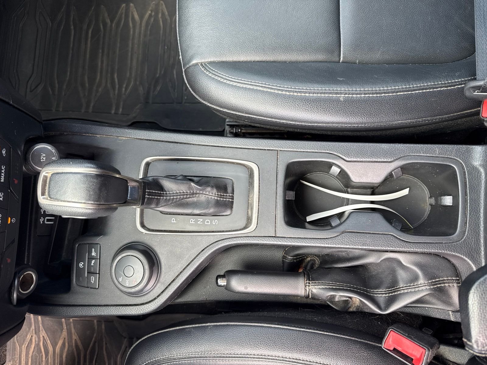 Used 2019 White Ford Lariat image 14