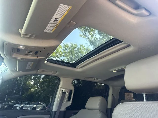 Used 2017 White Chevrolet LTZ image 32
