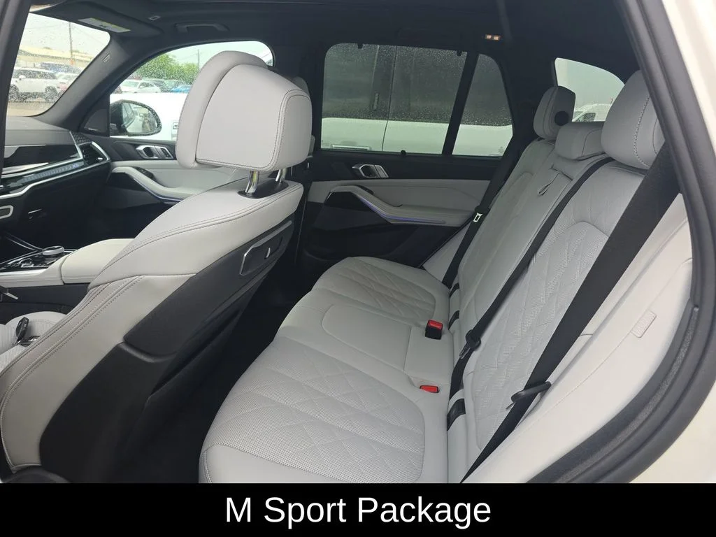 Used 2026 White BMW xDrive40i image 7