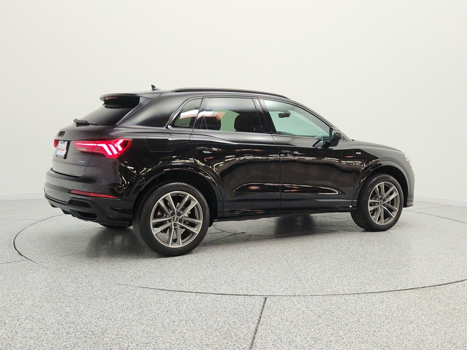 Used 2023 Mythos Black Metallic Audi S line Premium image 5