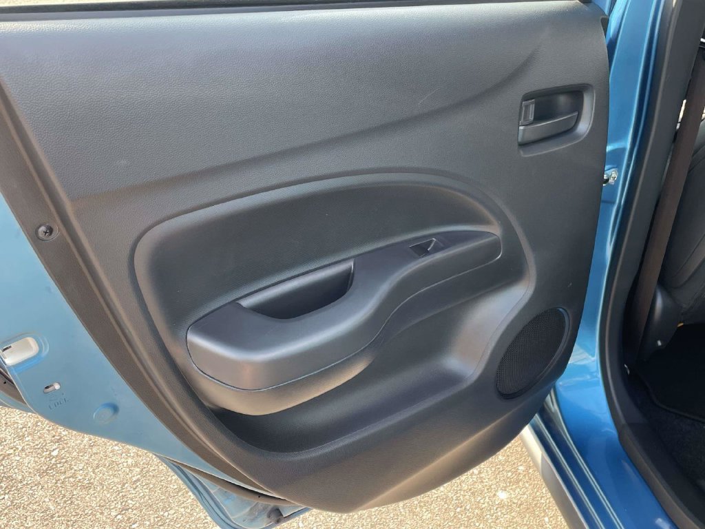Used 2024 Blue Mitsubishi ES image 12