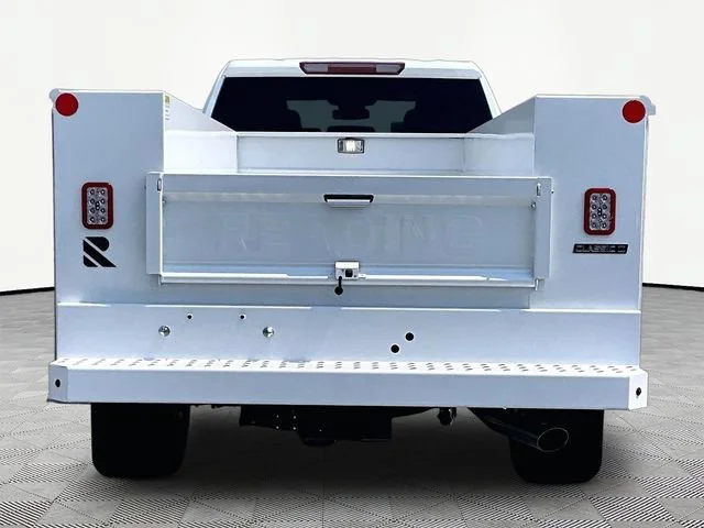 New 2026 Summit White Chevrolet WT image 5