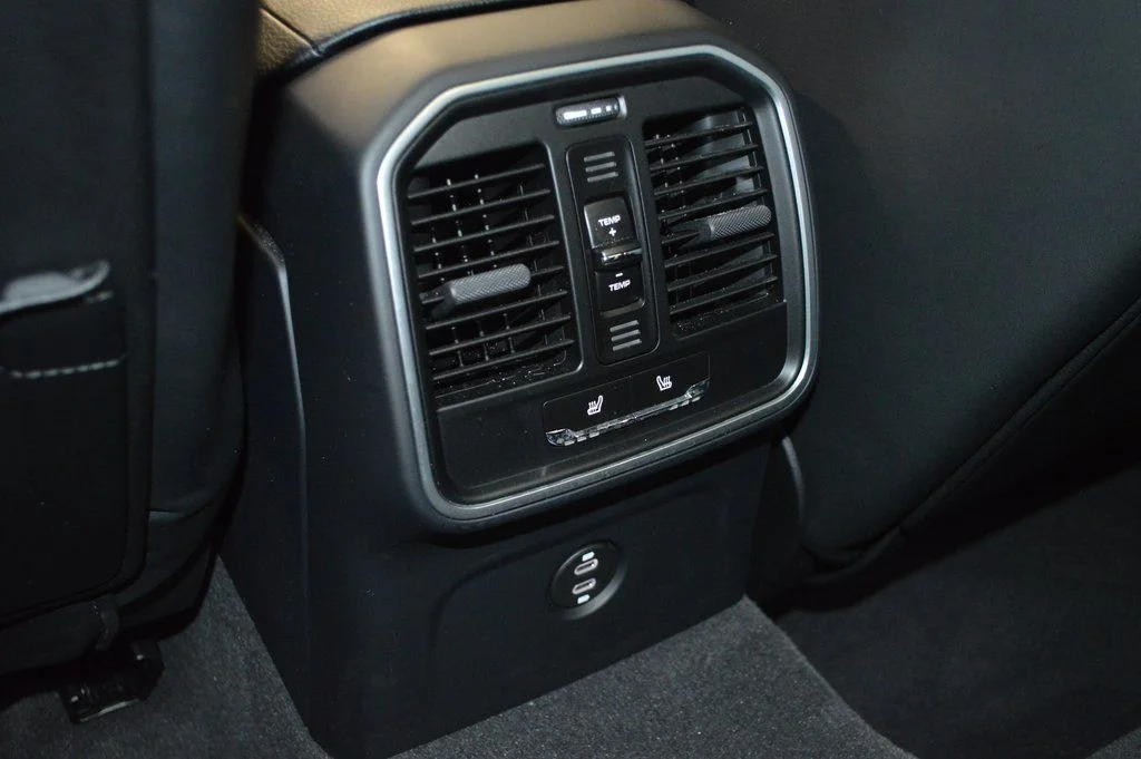 Used 2025 Silver Porsche  image 36