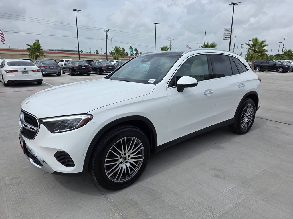 New 2026 Polar White Mercedes-Benz GLC 300 image 33