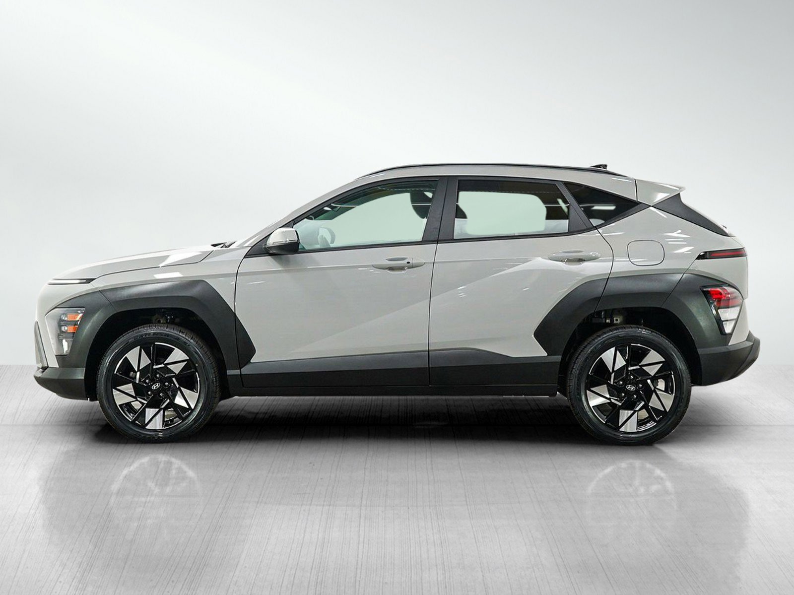Used 2024 Hyundai Kona SEL with VIN KM8HBCAB4RU070617 for sale in Minneapolis, Minnesota