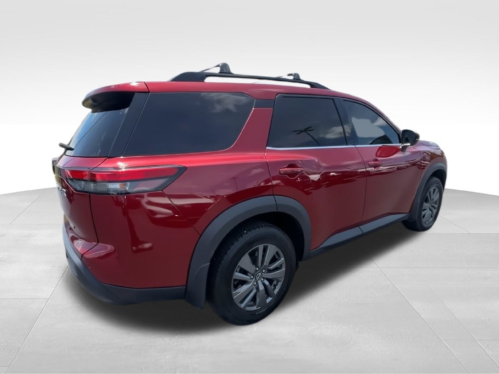 Used 2022 Red Nissan SV image 8