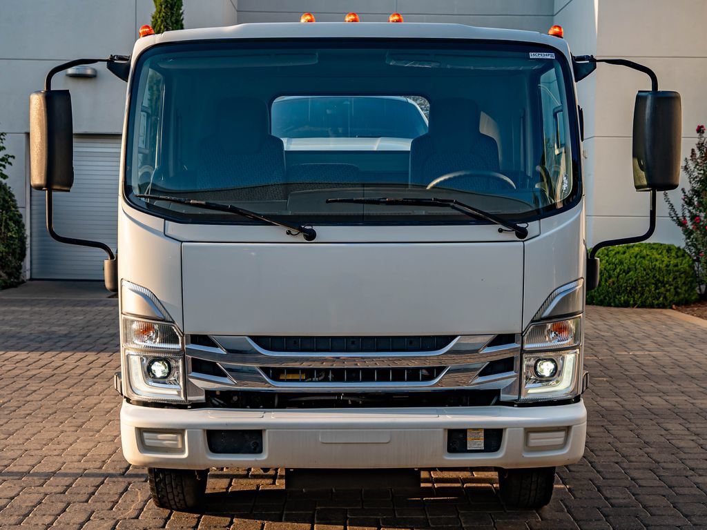 Used 2022 White Isuzu  image 2