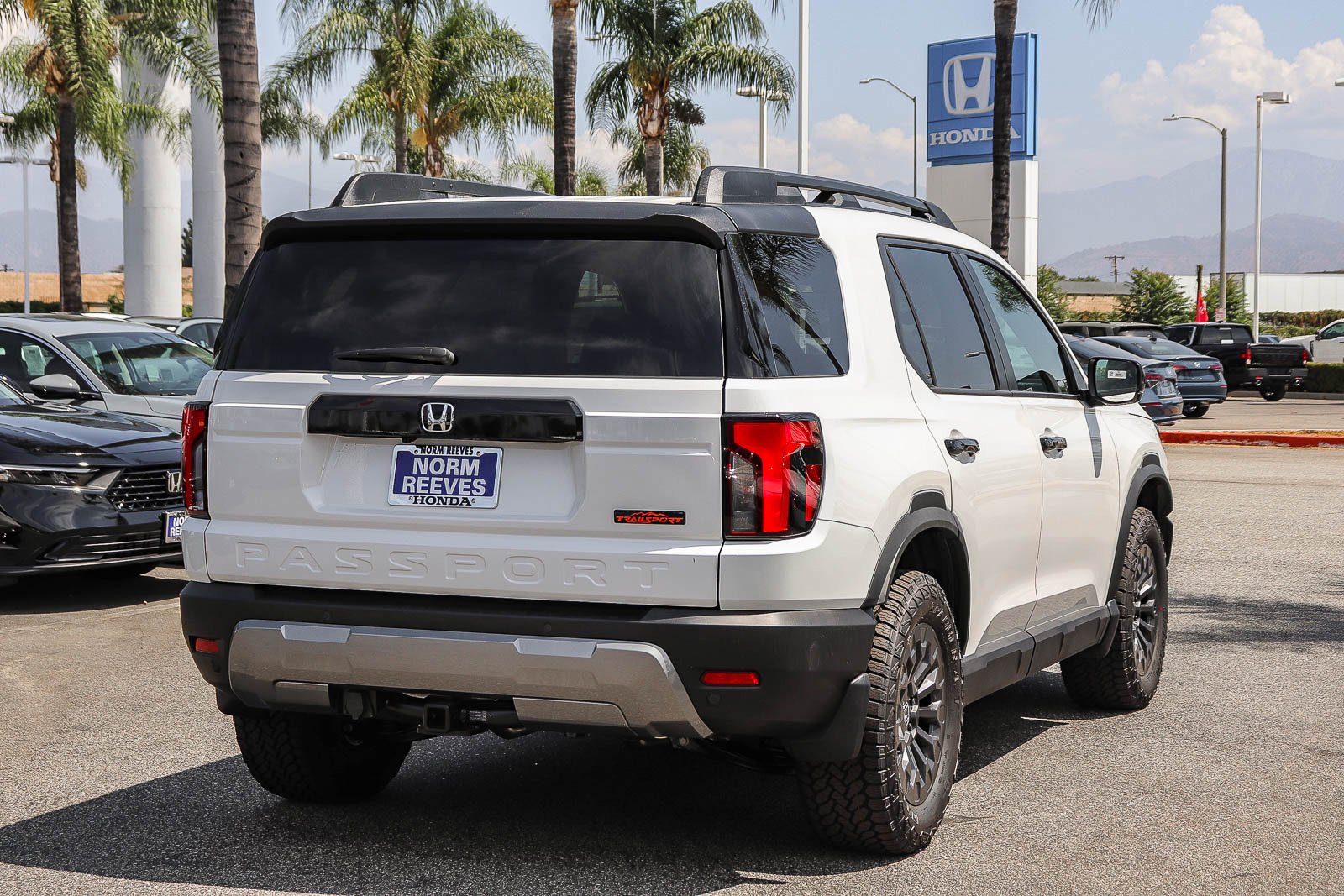 New 2026 Platinum White Pearl Honda TrailSport AWD image 9