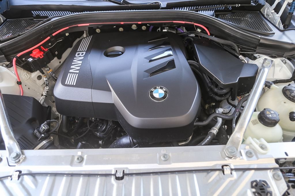 Certified Used 2025 Alpine White BMW 30 xDrive image 24