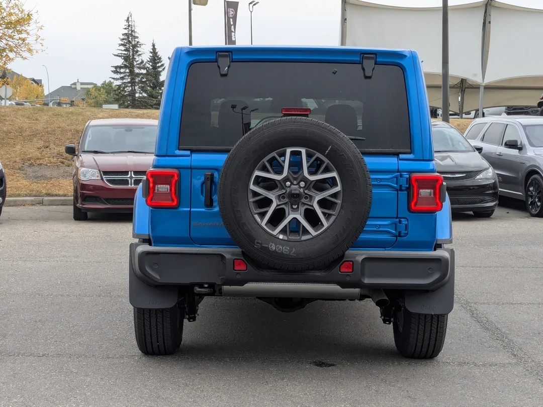 New 2025 Blue Jeep Sahara - - 4x4 - Adaptive Cruise - 12.3inch display - Blind Spot Mon & More! image 7