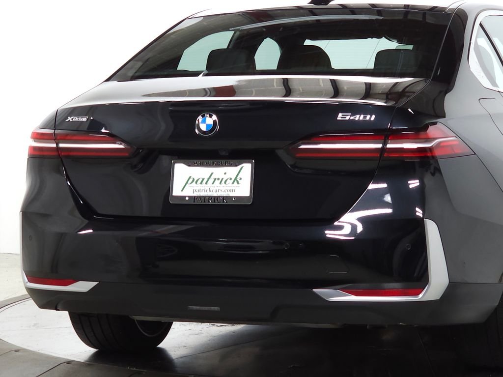 Used 2024 Black Sapphire Metallic BMW 540i xDrive image 9