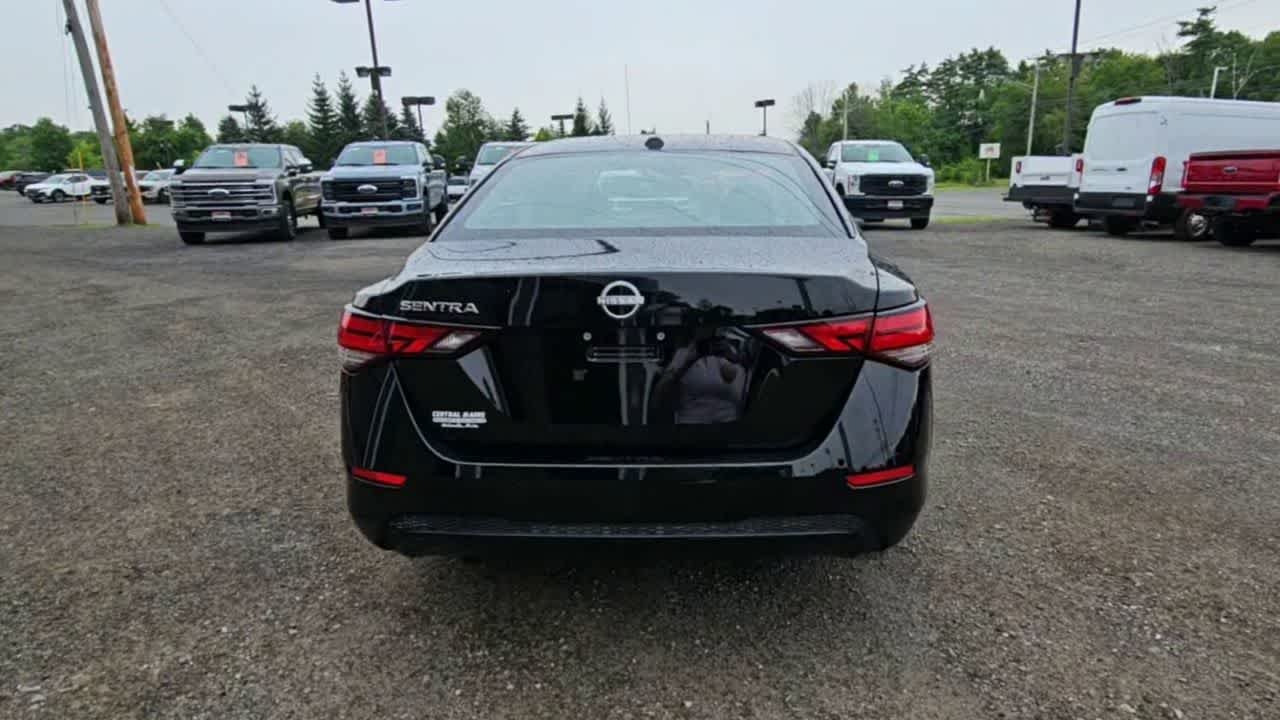 Used 2025 Super Black Nissan SV image 8