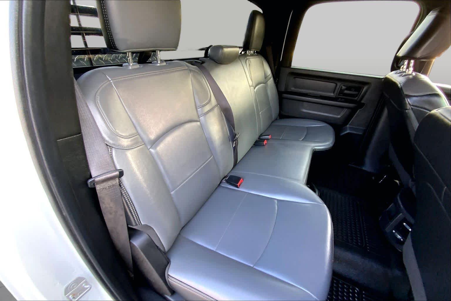 Certified Used 2022 Bright White Clearcoat Ram Tradesman image 18