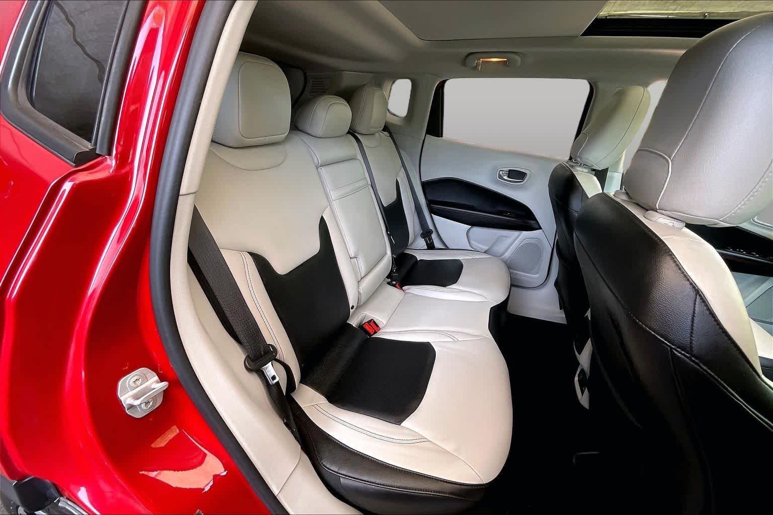 Used 2018 Redline Pearlcoat Jeep Limited image 20