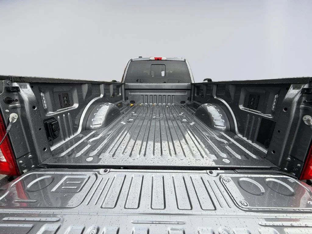 New 2027 Carbonized Gray Metallic Ford F-350® Lariat® image 20