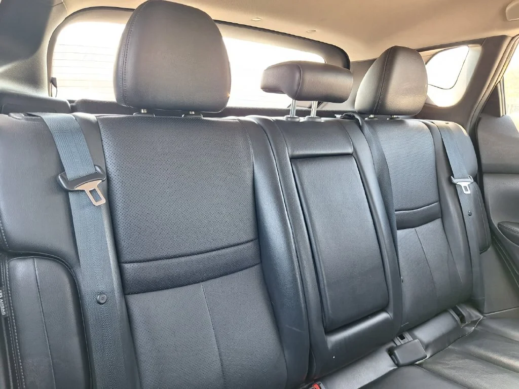 Used 2022 Black Nissan SL image 27