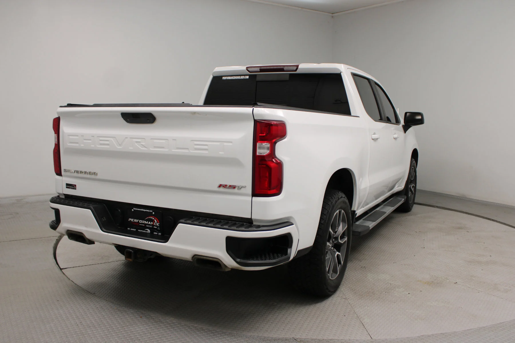 Used 2022 Summit White Chevrolet 4WD Crew Cab 147 RST image 35