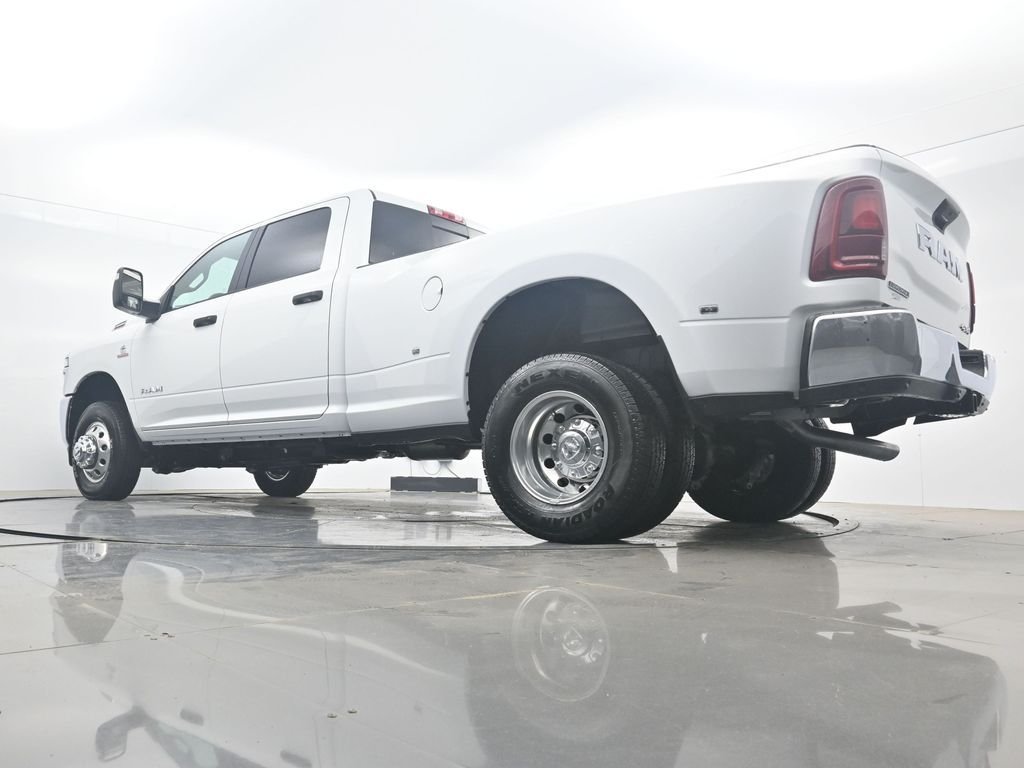 New 2026 Bright White Clear-Coat Exterior Paint RAM Big Horn image 39