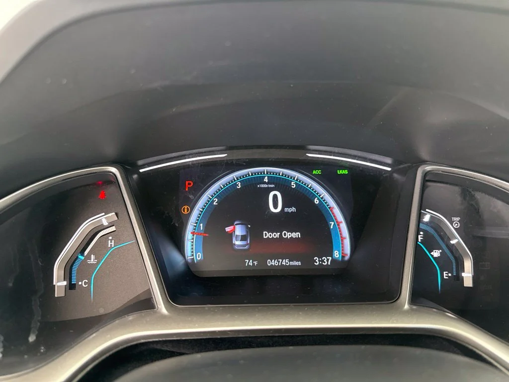 2019 Honda Civic EX 4dr Car Slide 22