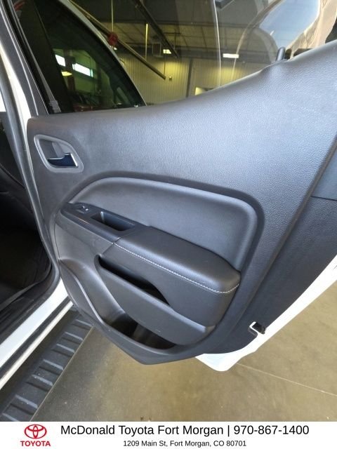 Used 2016 White GMC SLT image 19