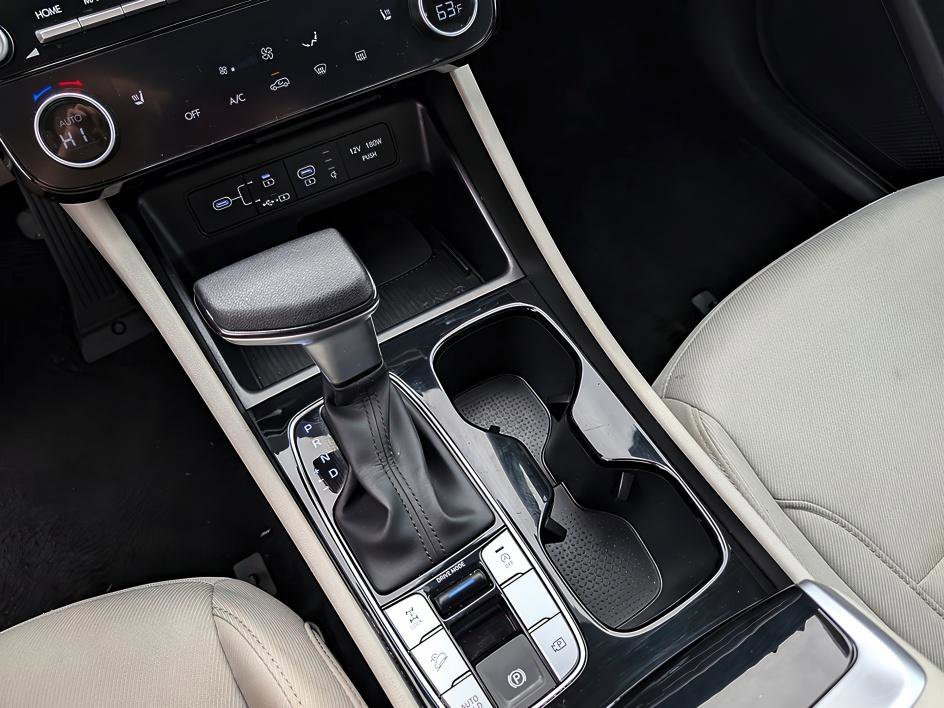 Used 2025 Hampton Gray Hyundai SEL image 26
