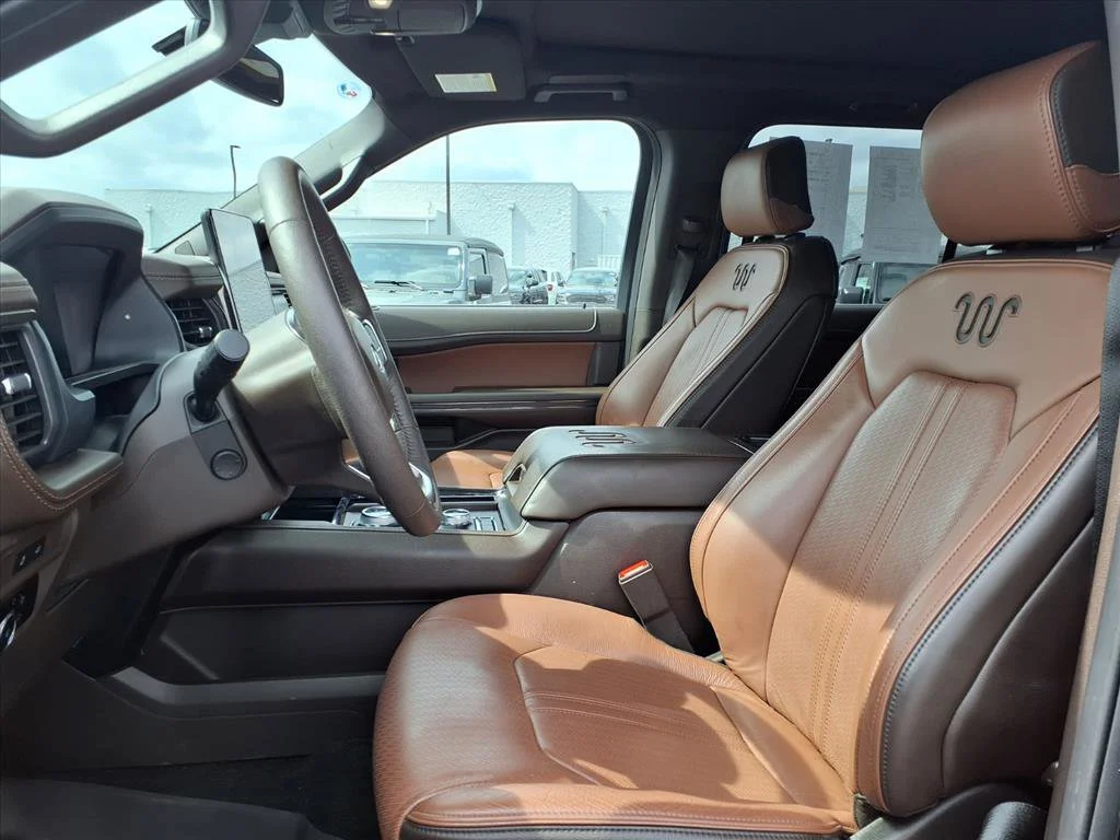 Used 2024 Black Metallic Ford King Ranch image 24