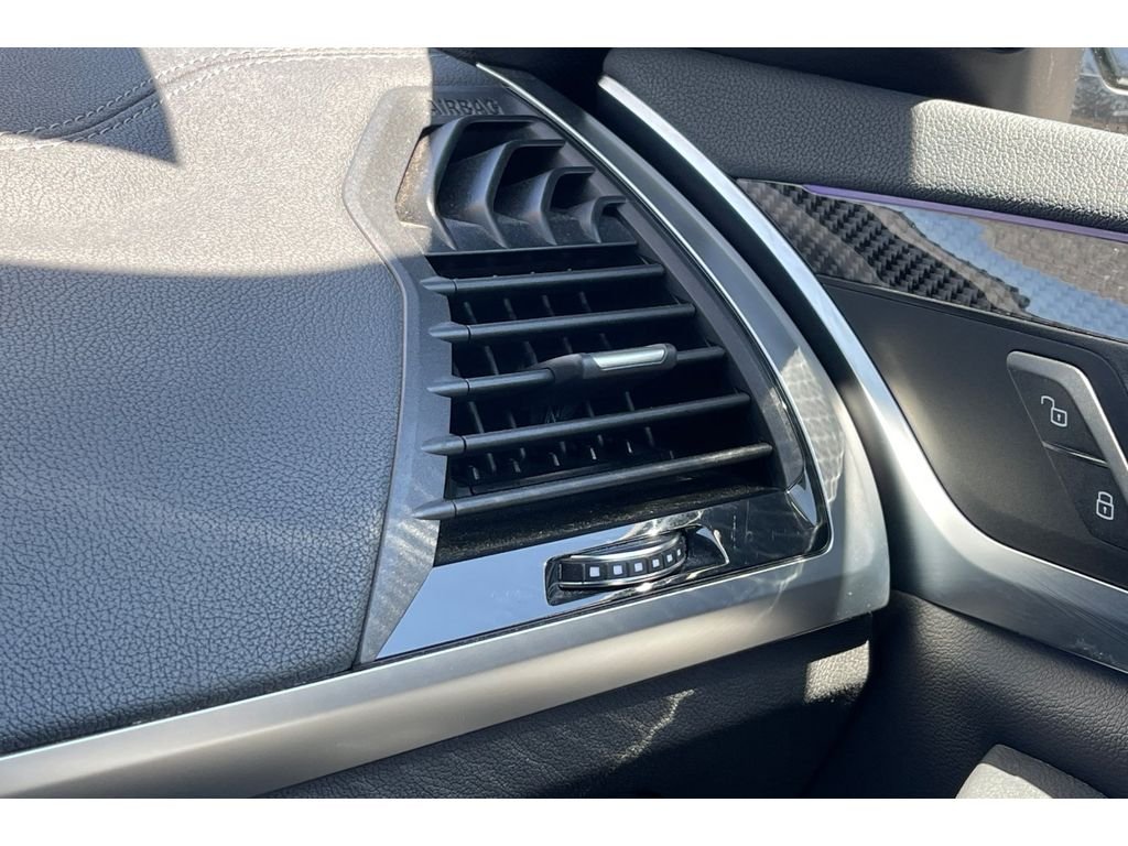 Used 2021 Alpine White BMW M40i image 31