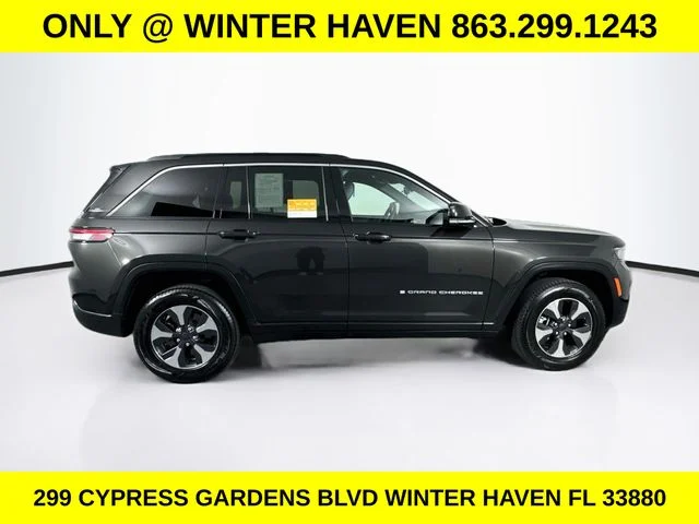 Used 2024  Jeep 4xe image 8