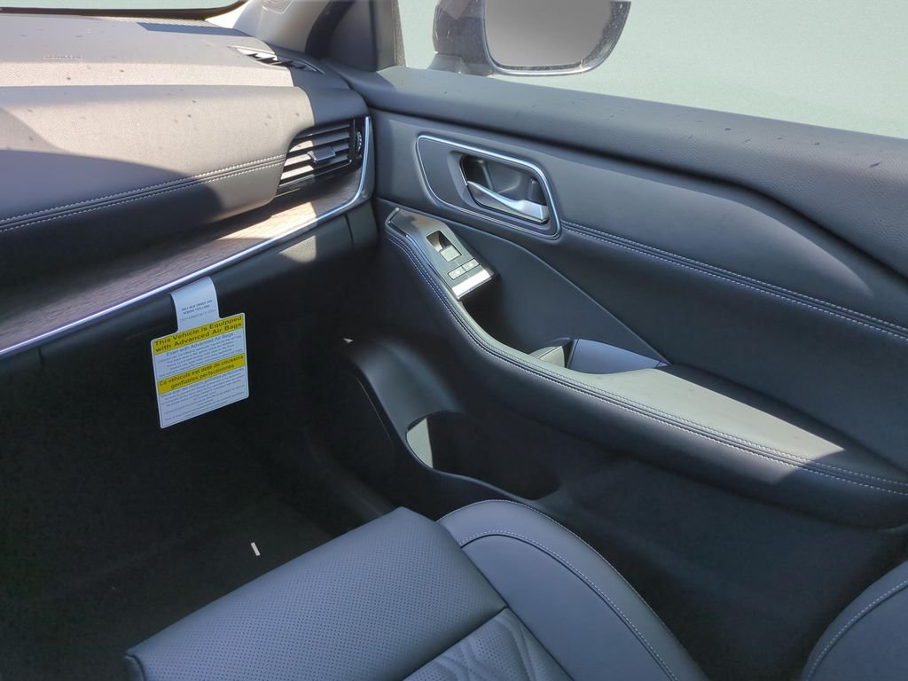 New 2026 Super Black Nissan Platinum image 24