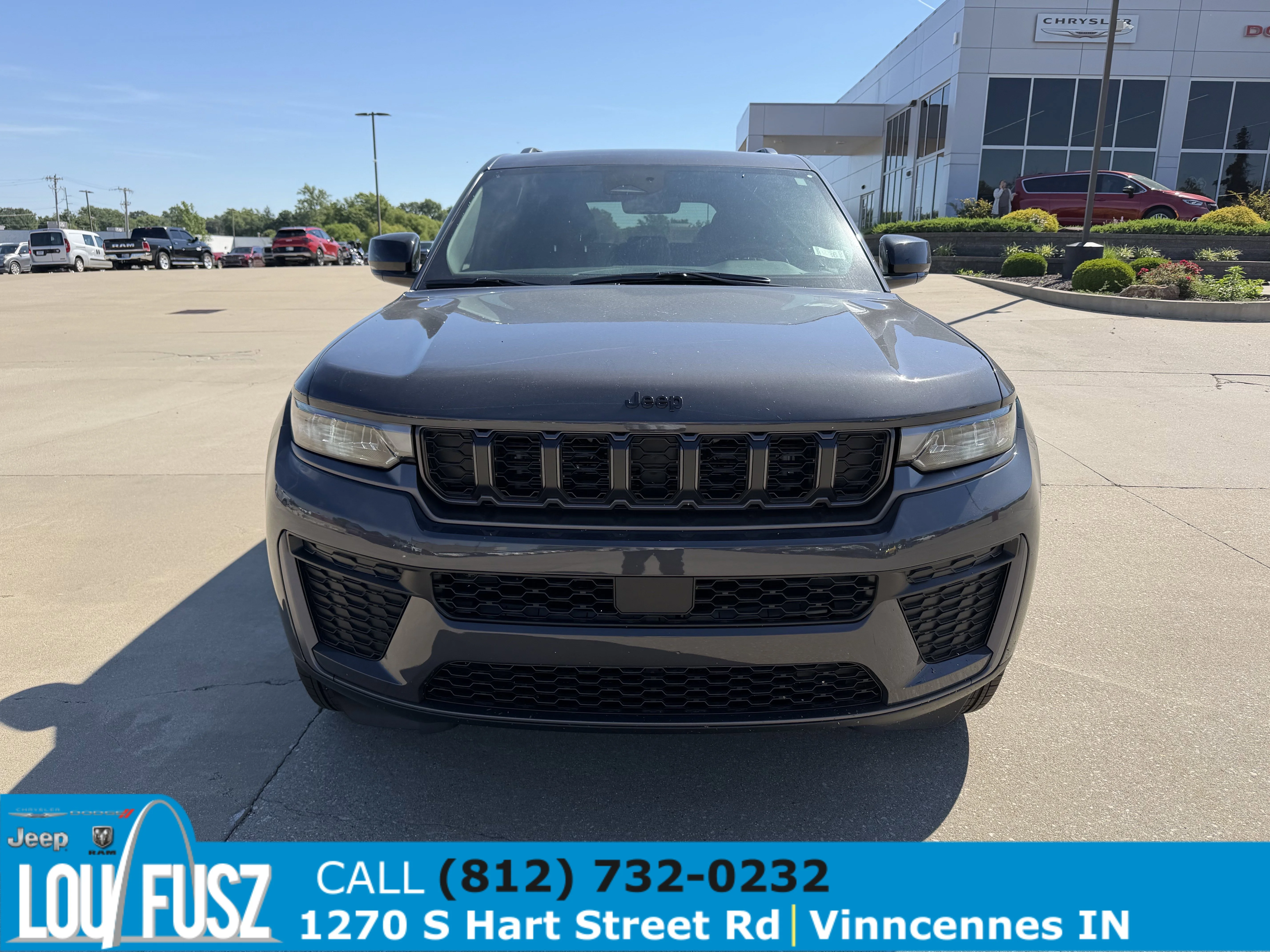New 2026 Baltic Gray Metallic Clear-Coat Exterior Paint Jeep Laredo Altitude image 2