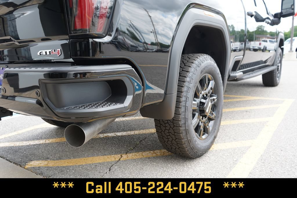 New 2026 Onyx Black GMC AT4 image 9