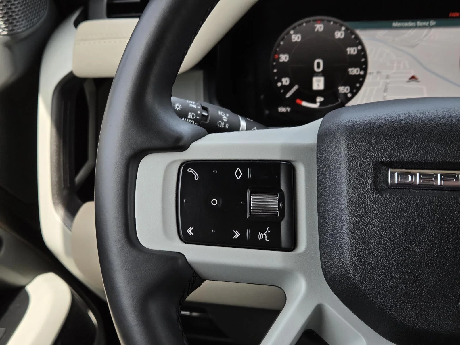 Certified Used 2023  Land Rover X-Dynamic SE image 20
