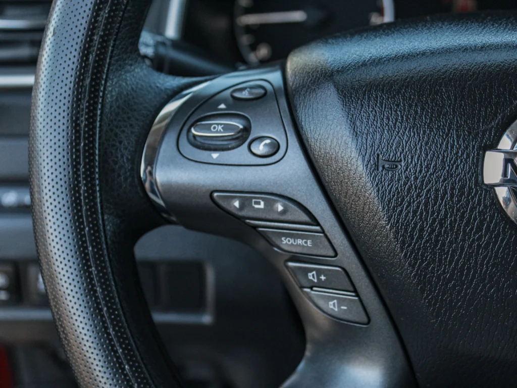Used 2019 Red Nissan S image 12