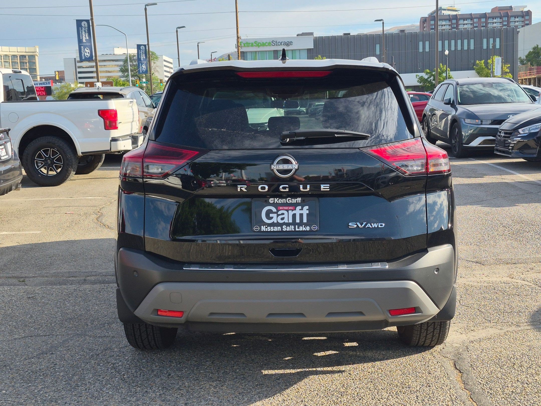 Certified Used 2022 Super Black Nissan SV image 5