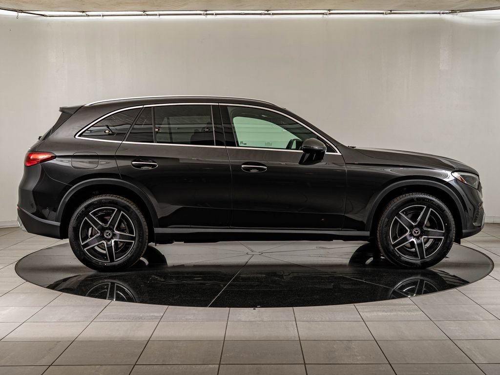 New 2026 Graphite Gray Metallic Mercedes-Benz GLC 300 image 4
