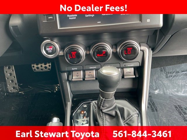 Certified Used 2025  Toyota Premium image 34