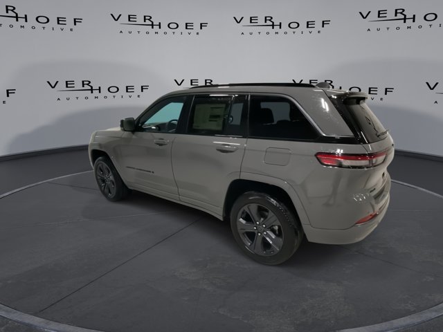 New 2027 Sting-Gray Clear-Coat Paint Jeep Limited Reserve image 6