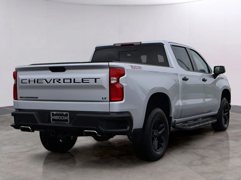 Used 2021 Silver Chevrolet LT Trail Boss image 7