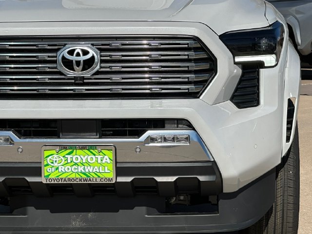 New 2026 Wind Chill Pearl <sup>1</sup> Toyota  Limited image 7