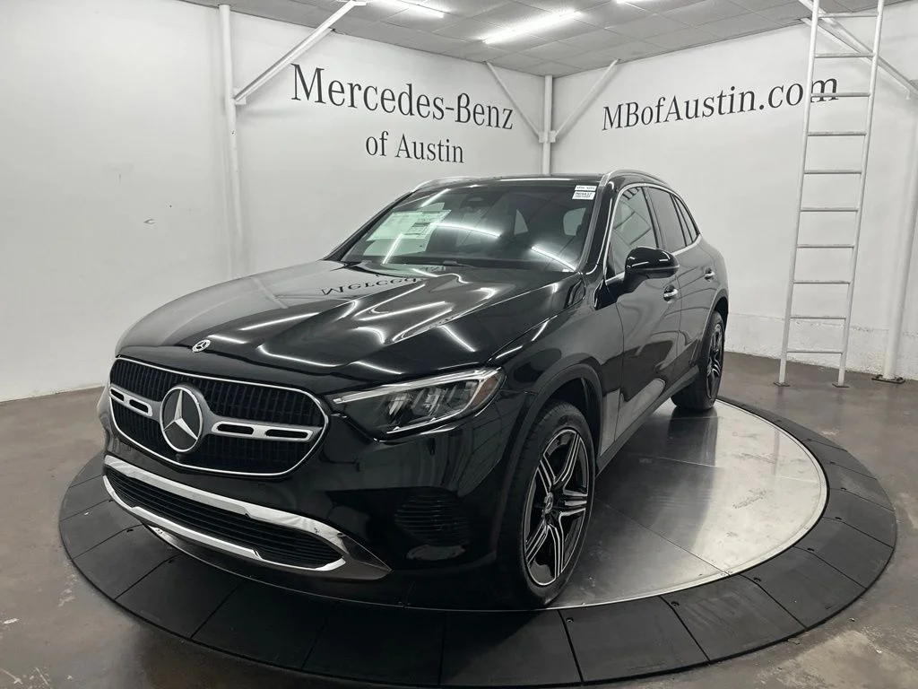 New 2027 Black Mercedes-Benz GLC 300 image 3