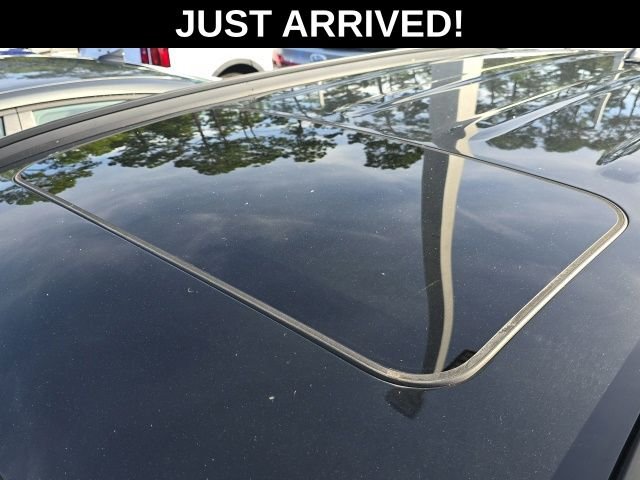 Certified Used 2023 Black Hyundai SEL image 4
