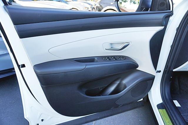 New 2026 White Hyundai Blue image 24